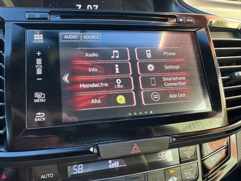 Used 2016 Honda Accord EX image 18