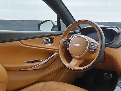 Used 2021 Aston Martin DBX AWD/4WD image 21