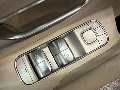 Certified 2025 Mercedes-Benz GLE 350 4MATIC image 19