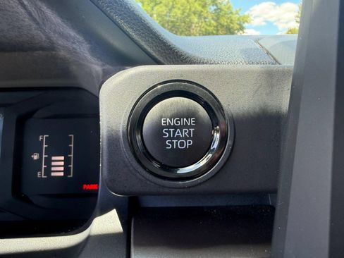 Used 2024 Toyota Tacoma SR5 AWD/4WD image 18