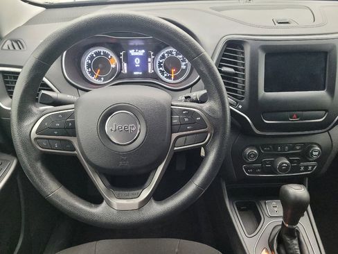 Used 2019 Jeep Cherokee Latitude w/ Popular Appearance Group FWD image 22
