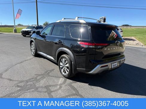 Used 2025 Nissan Pathfinder SL AWD/4WD image 5