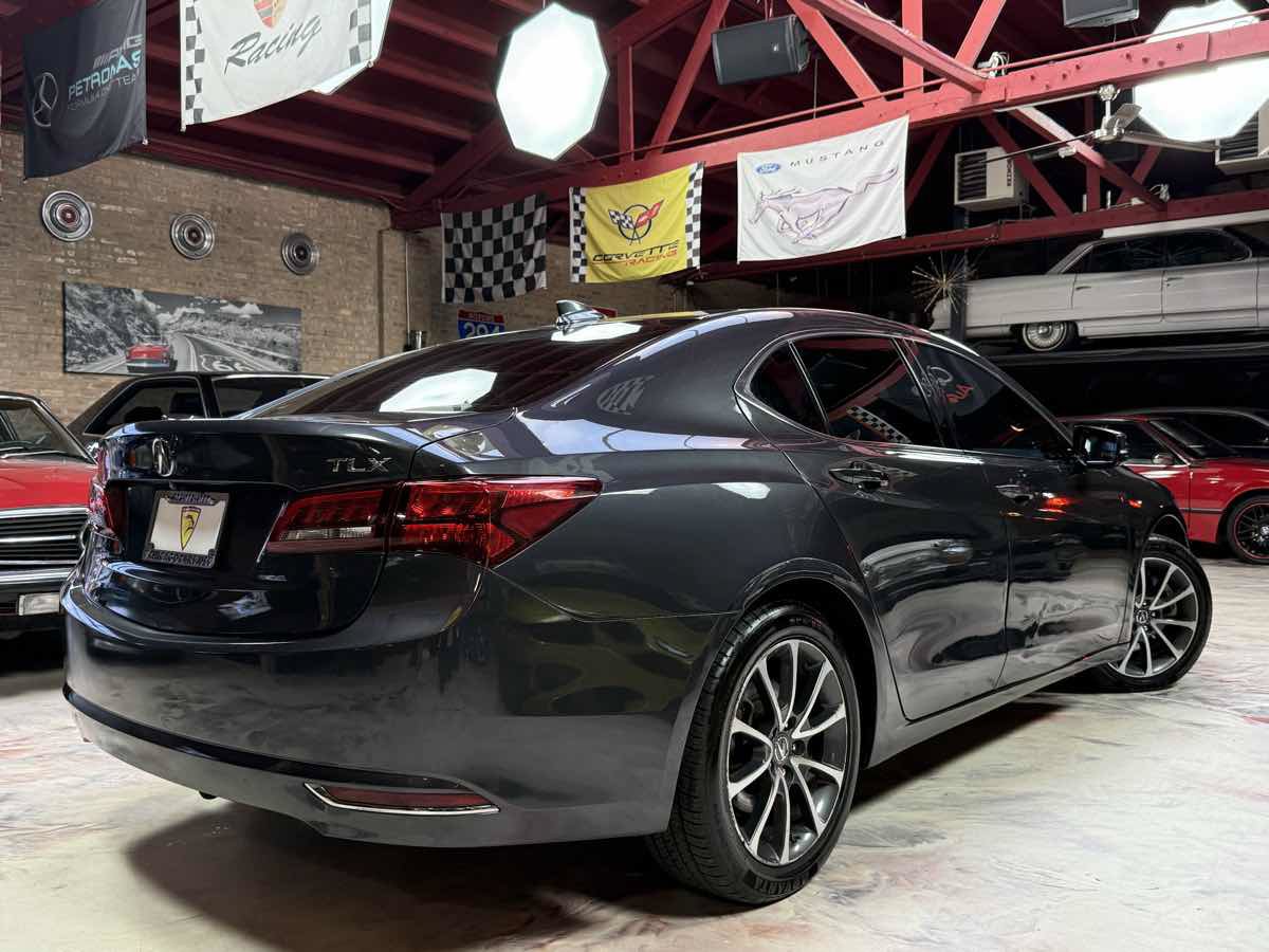 Used 2016 Acura TLX w/ Technology Package FWD image 4