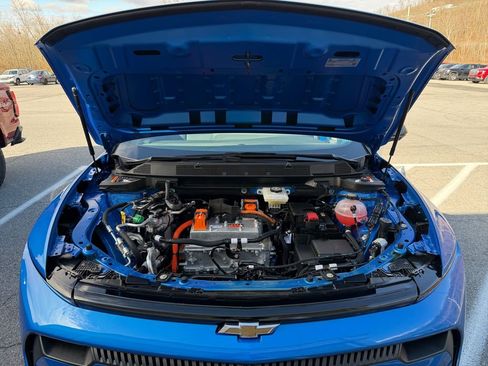 New 2026 Chevrolet Equinox EV LT image 30