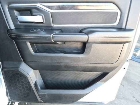 Used 2024 RAM 2500 Big Horn AWD/4WD image 36