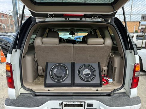 Used 2003 GMC Yukon Denali image 18