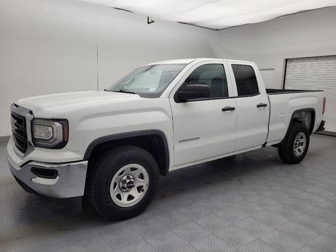 Used 2019 GMC Sierra 1500 Limited w/ Sierra Convenience Package image 2