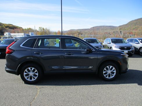 Certified 2024 Honda CR-V LX image 4