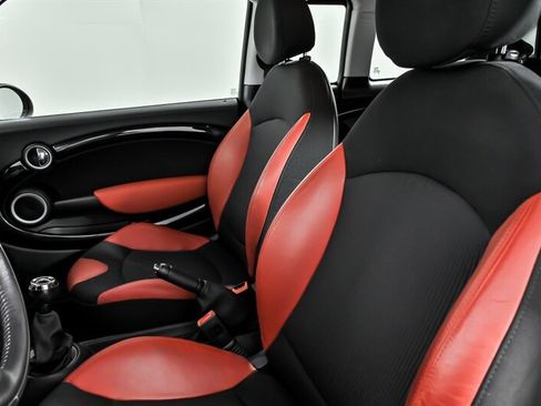 Used 2009 MINI Cooper Clubman Hardtop image 16