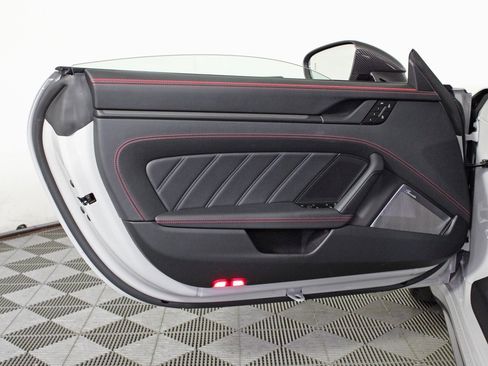 Used 2025 Porsche 911 Carrera 4 GTS image 19