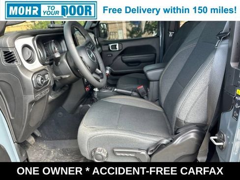 Used 2025 Jeep Wrangler Sport AWD/4WD image 16