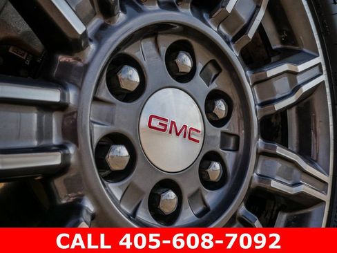 Used 2024 GMC Sierra 1500 AT4 w/ AT4 Preferred Package image 12