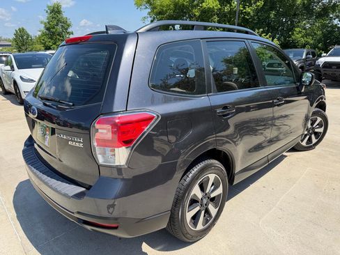 Used 2017 Subaru Forester 2.5i w/ Popular Package #2A AWD/4WD image 5