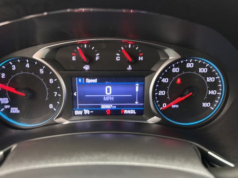 Used 2023 Chevrolet Equinox LT AWD/4WD image 15
