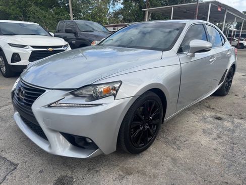 Used 2015 Lexus IS 250 RWD image 2