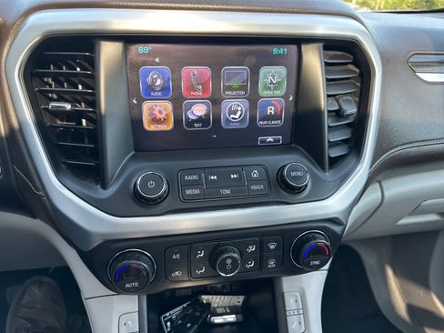 Used 2017 GMC Acadia SLT AWD/4WD image 29
