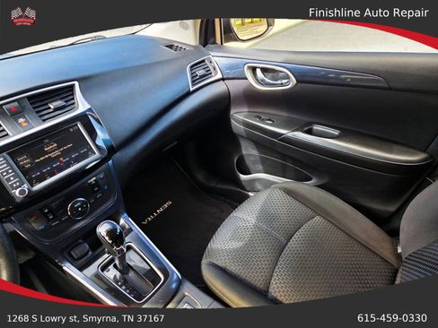 Used 2019 Nissan Sentra SR image 9