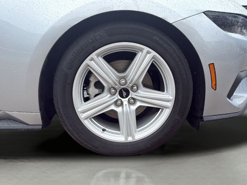 Used 2026 Ford Mustang Premium RWD image 9