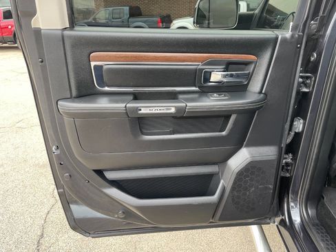 Used 2016 RAM 3500 Laramie w/ Convenience Group image 21