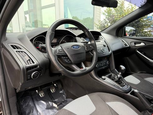 Used 2016 Ford Focus ST FWD image 19