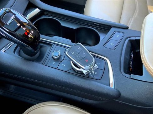 Used 2022 Cadillac XT6 Premium Luxury w/ Platinum Package image 11