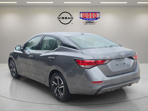 Used 2025 Nissan Sentra SV FWD image 4