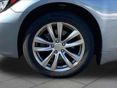 Used 2016 INFINITI Q70 3.7 AWD/4WD image 11
