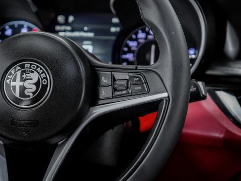 Used 2019 Alfa Romeo Stelvio RWD image 16