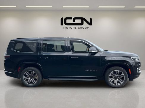 Used 2023 Jeep Wagoneer Series II AWD/4WD image 6