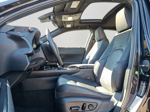 Used 2022 Lexus UX 250h w/ Premium Package image 14