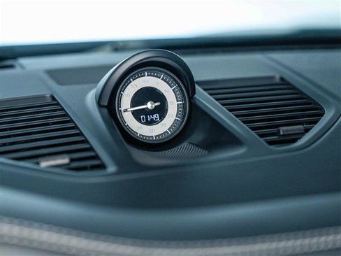 Certified 2024 Porsche 911 Targa 4 GTS image 37