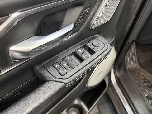 Used 2025 RAM 1500 Laramie w/ Night Edition AWD/4WD image 13