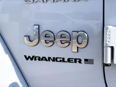 Used 2023 Jeep Wrangler Sahara image 9