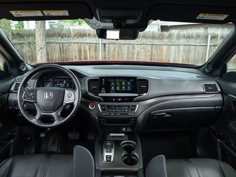 Used 2023 Honda Passport TrailSport image 16