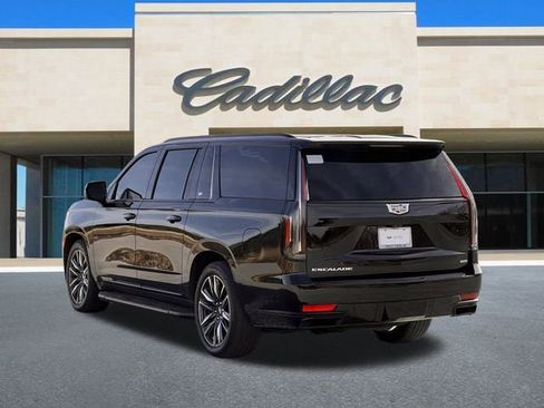 Certified 2023 Cadillac Escalade ESV Sport Platinum image 8