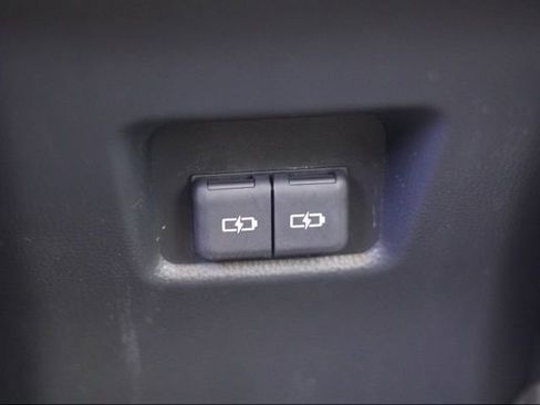 Certified 2022 Toyota RAV4 XLE Premium image 40