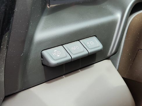 Used 2025 GMC Sierra 1500 Denali AWD/4WD image 17