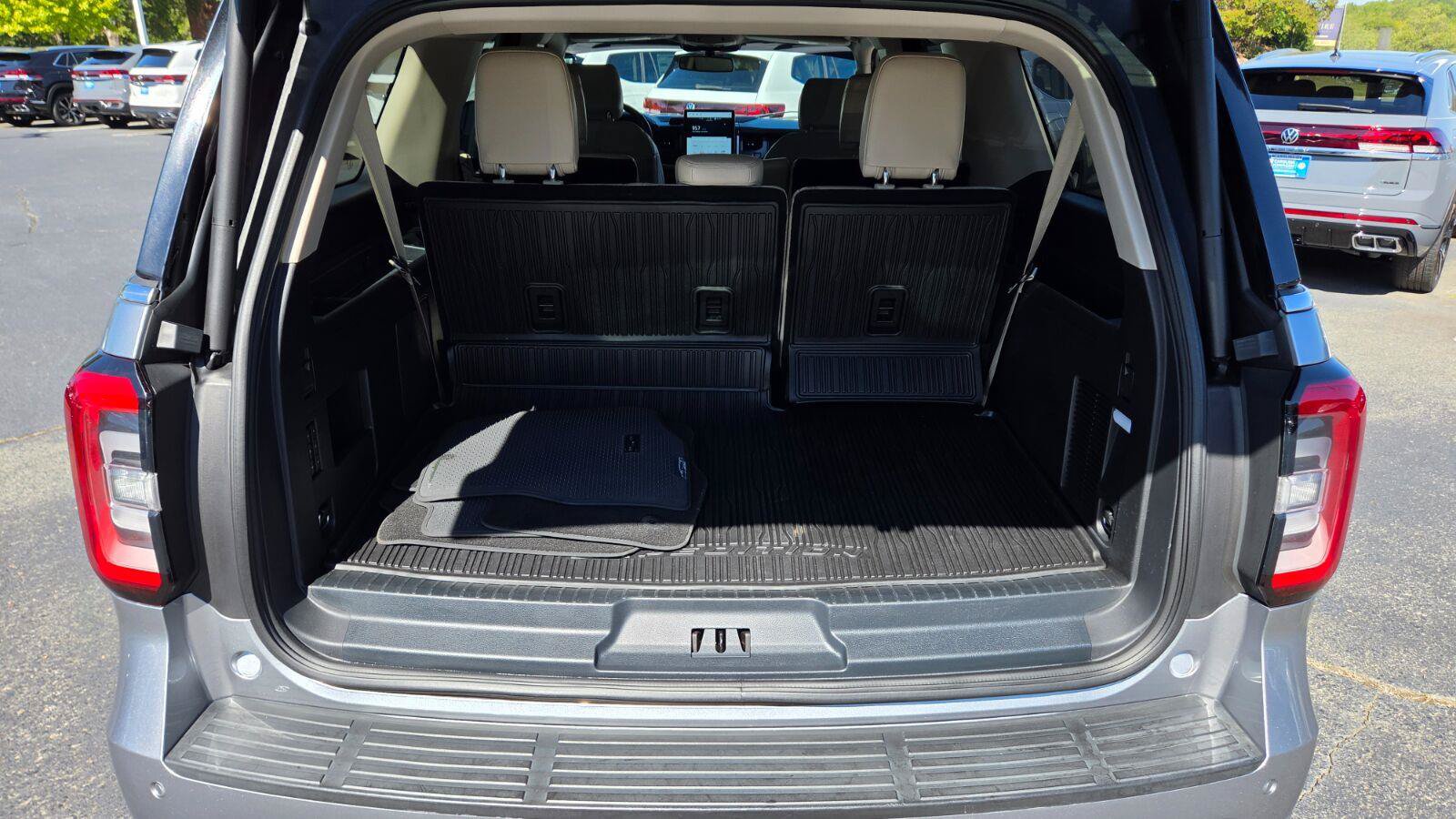Used 2023 Ford Expedition Max Platinum AWD/4WD image 69