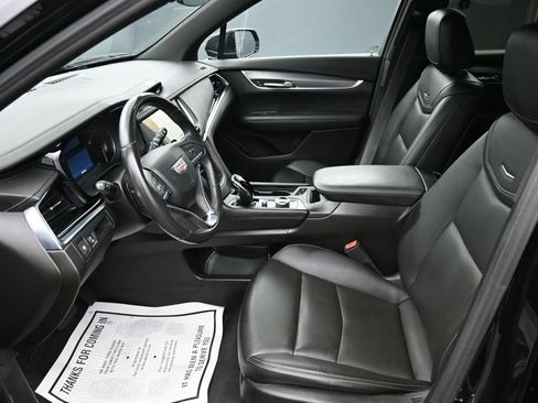 Used 2023 Cadillac XT6 Luxury AWD/4WD image 11