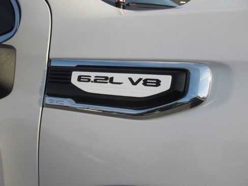 Used 2022 GMC Sierra 1500 Denali w/ Denali Reserve Package AWD/4WD image 7