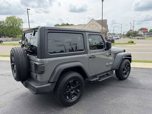 Used 2019 Jeep Wrangler Sport AWD/4WD image 5