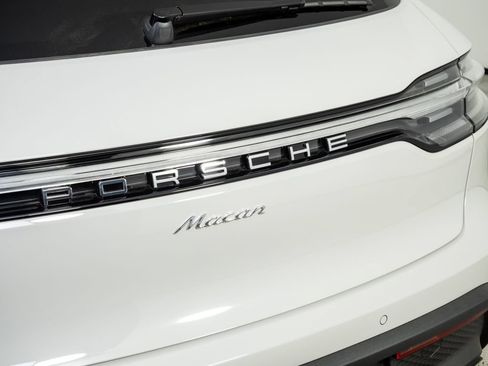 New 2026 Porsche Macan AWD/4WD image 37