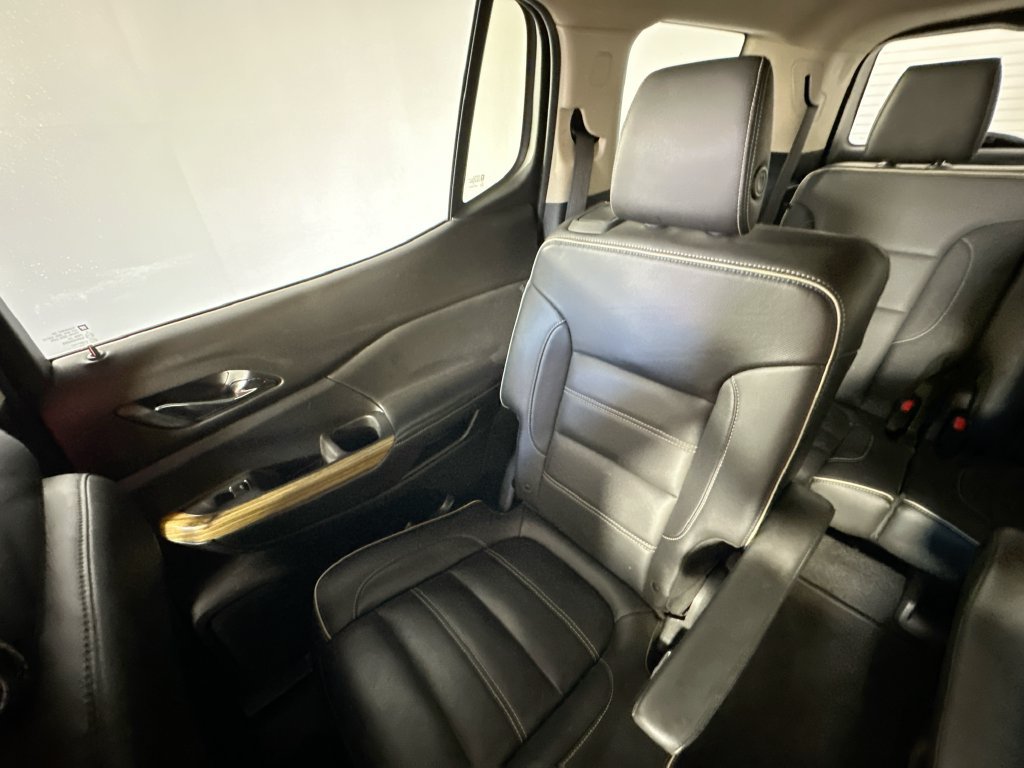 Used 2019 GMC Acadia Denali AWD/4WD image 12
