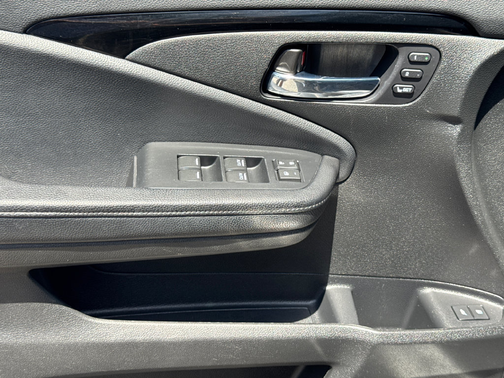 Used 2020 Honda Pilot Touring image 10