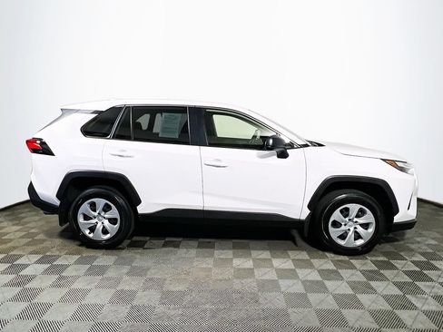 Used 2025 Toyota RAV4 LE AWD/4WD image 8