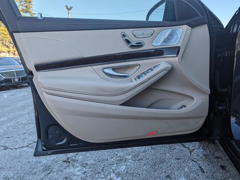 Used 2018 Mercedes-Benz S 560 4MATIC Sedan image 11