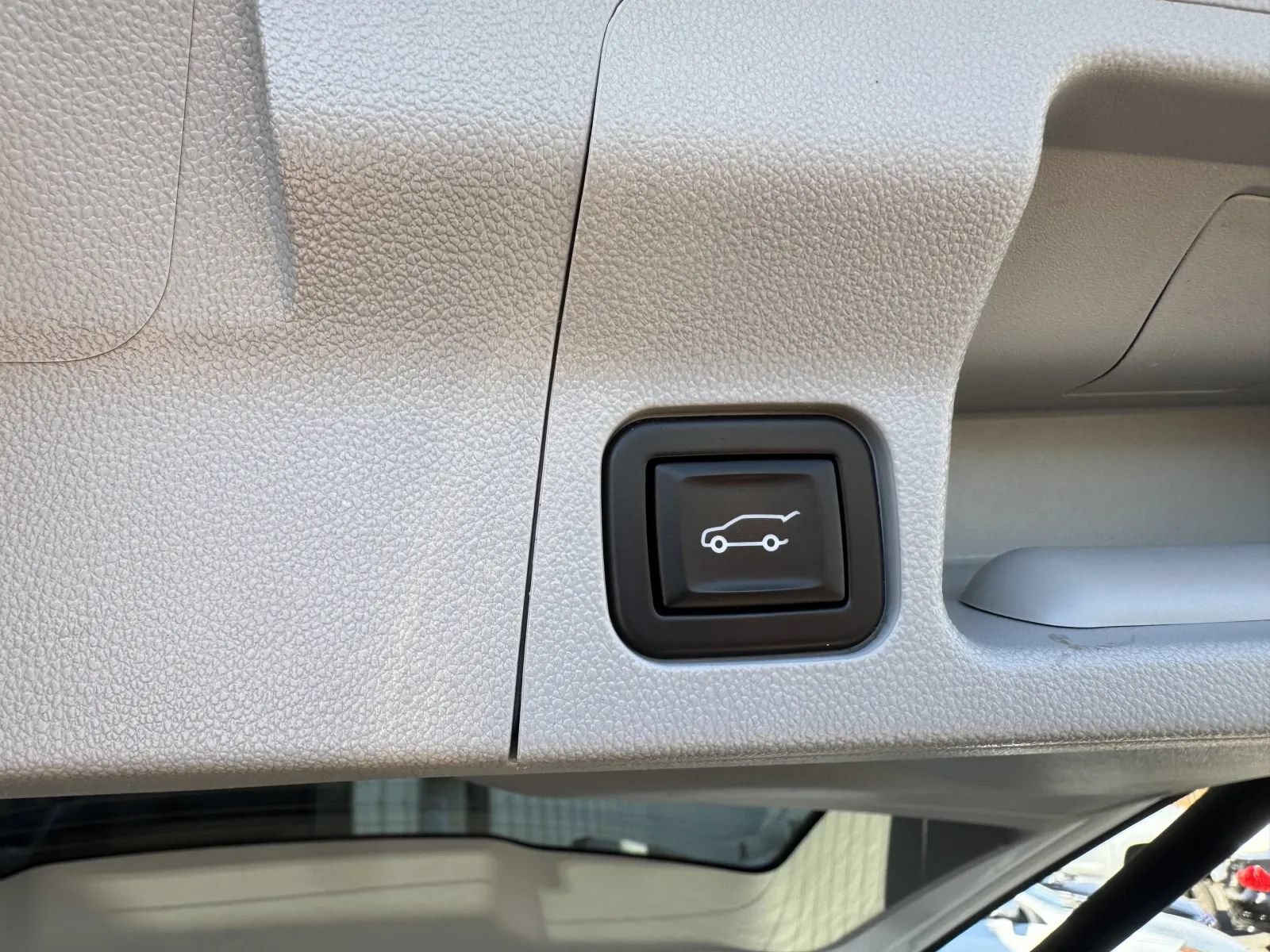 Used 2023 GMC Acadia SLT AWD/4WD image 41