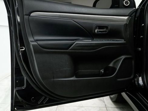 Used 2019 Mitsubishi Outlander SEL image 28