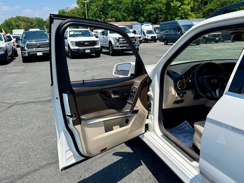 Used 2013 Mercedes-Benz GLK 350 4MATIC image 14