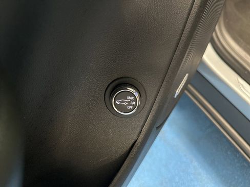 Certified 2025 Chevrolet Blazer RS image 25